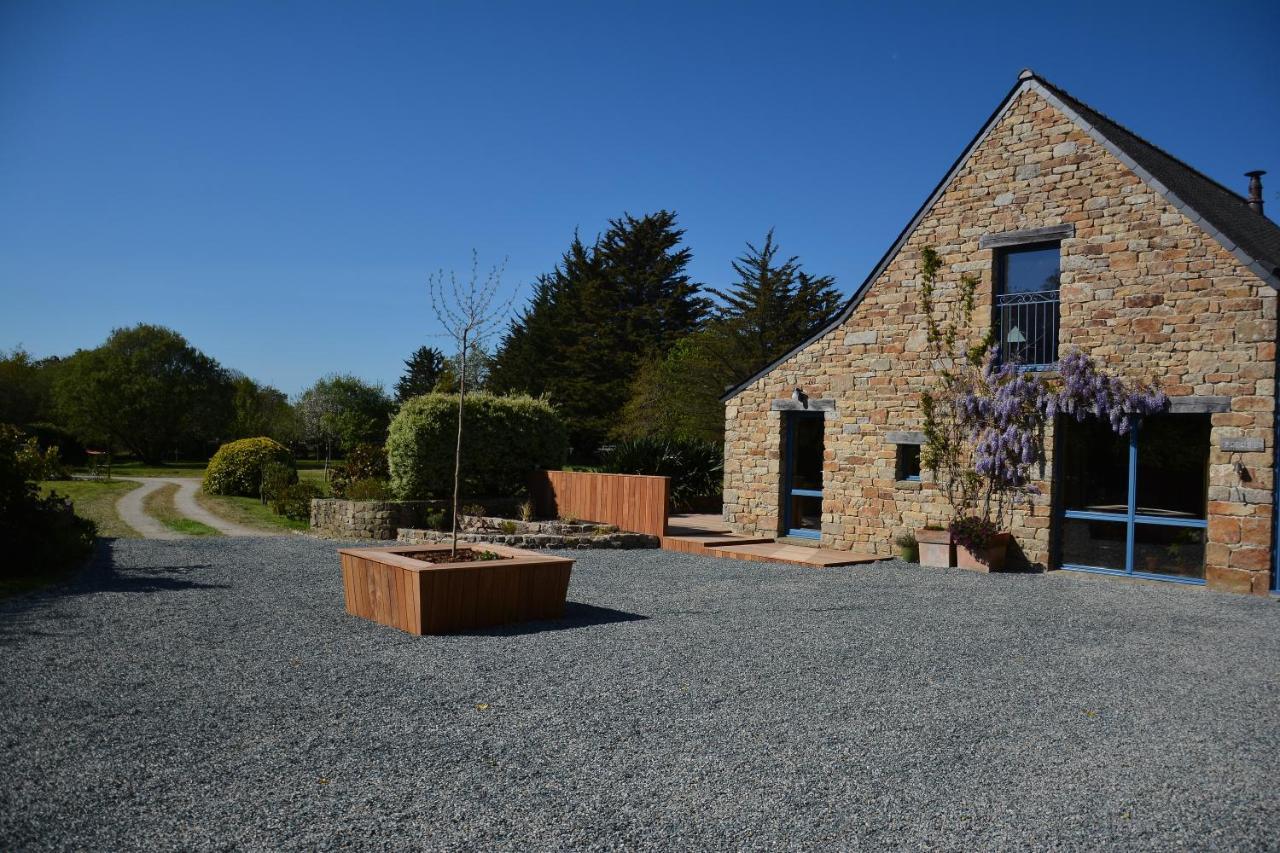 Le Clos De La Lande Vallee Guest house